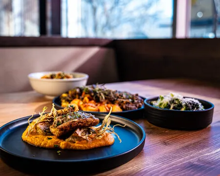 200 Social House — New American restaurant in Bernalillo