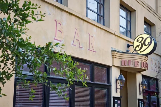 39 Rue de Jean — French Bistro restaurant in Charleston