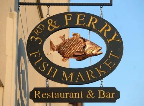 3rd & Ferry — Seafood restaurant in Easton
