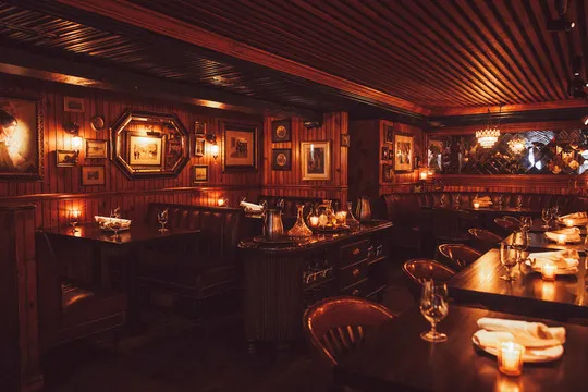 4 Charles Prime Rib — Steakhouse restaurant in New York