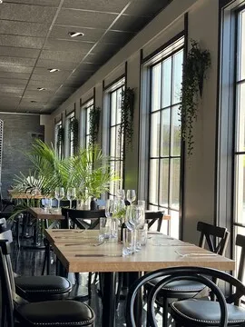 555 North — Contemporary American restaurant in Brunswick
