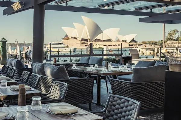 6HEAD — Steakhouse restaurant in New South Wales