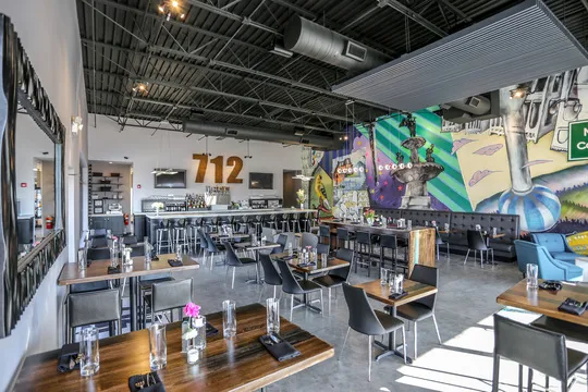 712 eat + drink — American restaurant in Omaha