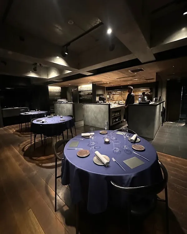 abysse — Innovative, Fusion restaurant in Tokyo
