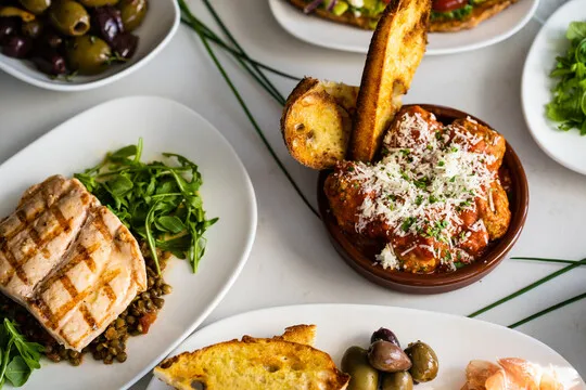 AC Lounge — European restaurant in Pasadena