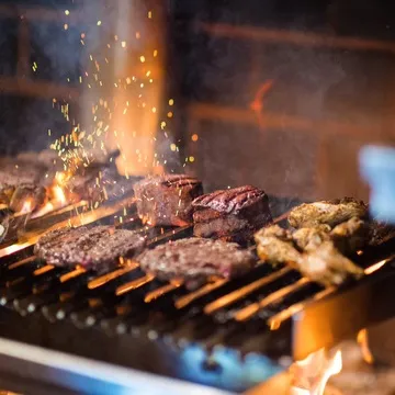 Addams Tavern — American restaurant in Madison