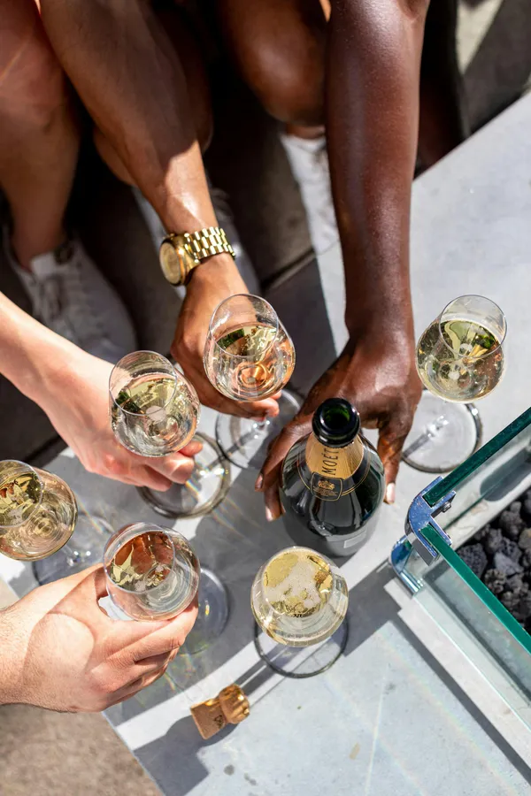Aire Rooftop Bar — Bar restaurant in Chicago