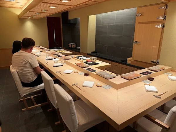 Akasaka Sushi Shino — Sushi restaurant in Tokyo