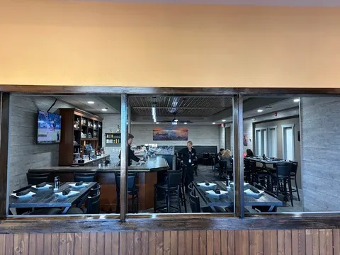 Aki Bistro — American restaurant in Tower