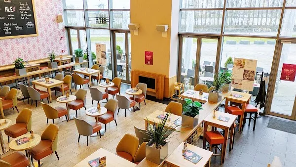 ALEX Bremen Waterfront — Modern restaurant in Bremen