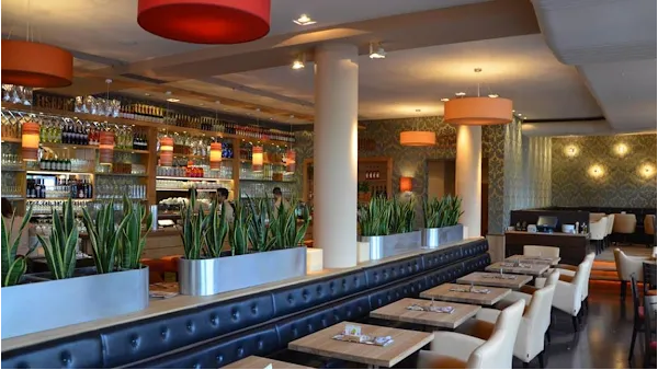 ALEX Rotkreuzplatz Münche — Modern restaurant in München