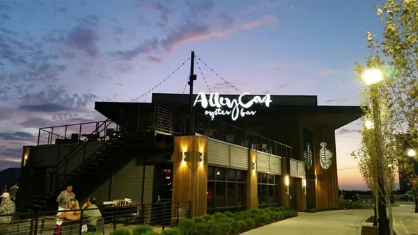 Alley Cat Oyster Bar — Seafood restaurant in Cleveland