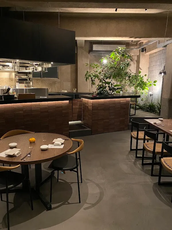 Alternative — French restaurant in Tokyo
