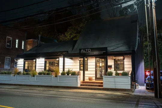 Alto Enoteca — Italian restaurant in Roslyn