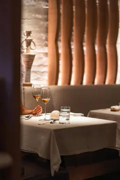 Amphora — Contemporary American restaurant in New York