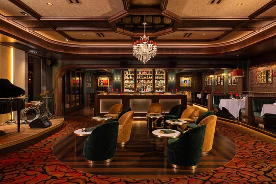 Anthony's Runway 84 — Italian American restaurant in Fort Lauderdale
