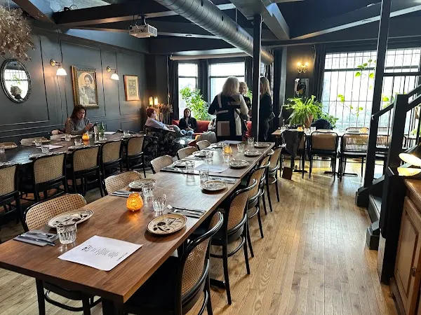 Arlo — Seafood restaurant in Ottawa