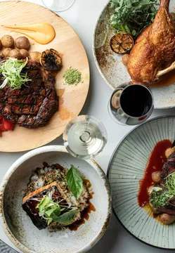 Aura Cocina — Fusion restaurant in New York