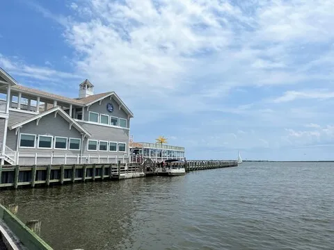B2 Bistro + Bar - Bayville — American restaurant in Bayville