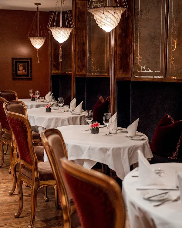 Bacchus — European restaurant in Vancouver