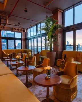 Bar Hugo Rooftop — Rooftop Lounge restaurant in New York