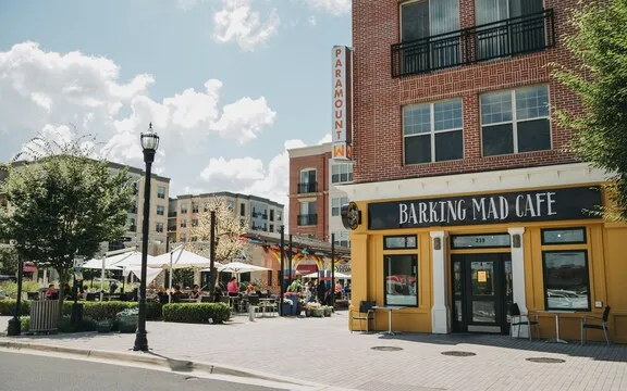 Barking Mad — American restaurant in Gaithersburg