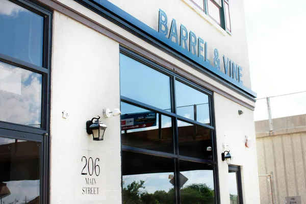 Barrel & Vine Lemont — American restaurant in Lemont