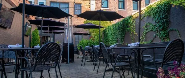 Barrel House Social — New American restaurant in La Grange