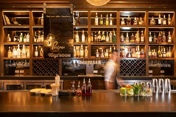 Barrelhouse — Bar restaurant in Burlingame