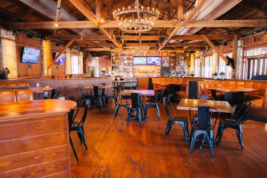 Bay Street Biergarten — Beer restaurant in Charleston