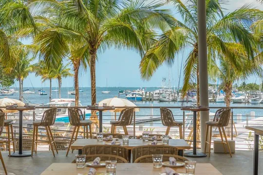 Bayshore Club — American restaurant in Miami
