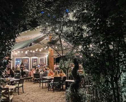 Behind the Bookstore — American restaurant in Martha's Vineyard
