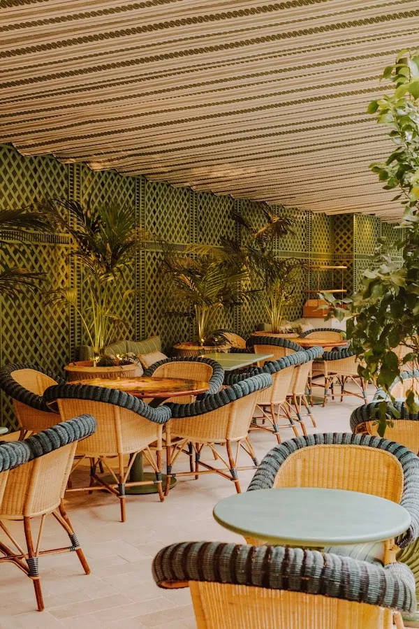 Bellefeuille (Le Saint James Paris) — French restaurant in Paris