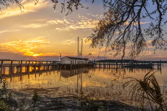 Benny's Coastal Kitchen — Seafood restaurant in Hilton Head Island