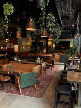 Birdie's Sporting Club — Sports Bar restaurant in New York