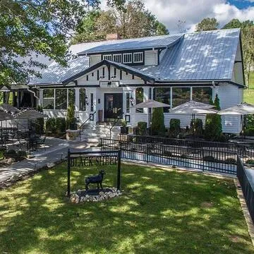 Black Sheep — American restaurant in Blue Ridge
