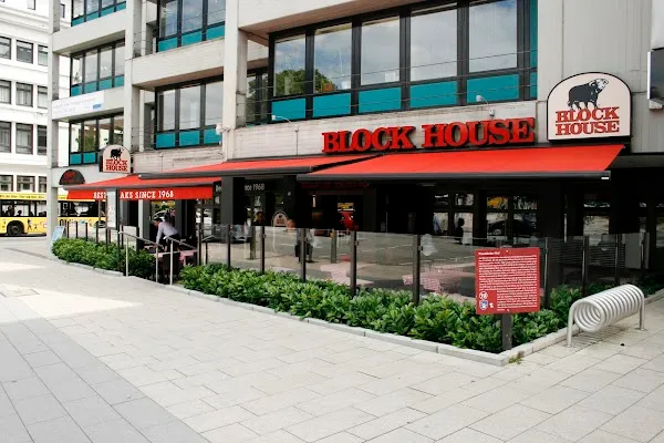 BLOCK HOUSE — Steakhouse restaurant in Hamburg