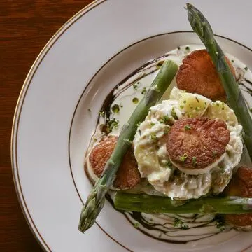 Blue Heron Tavern — New American restaurant in Newton