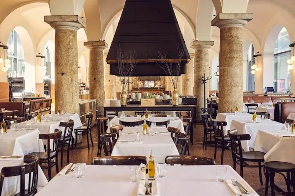 Brenner Grill — Italian restaurant in München