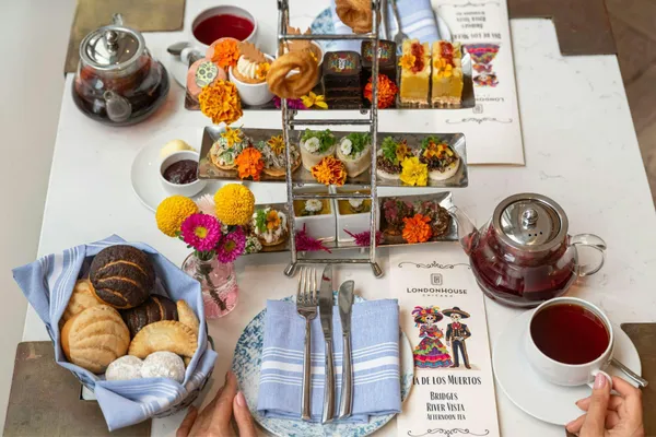 Bridges - Afternoon Tea — Tea Room restaurant in Chicago