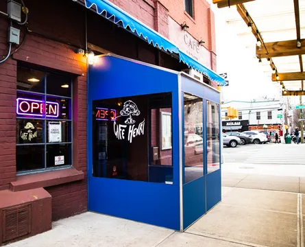 Cafe Henri — French restaurant in New York
