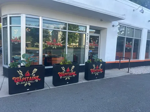Capitaine Bar & Grill — International restaurant in Charlotte