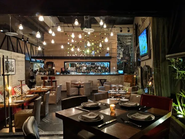 Carolo Interlomas — Fusion restaurant in Estado de México