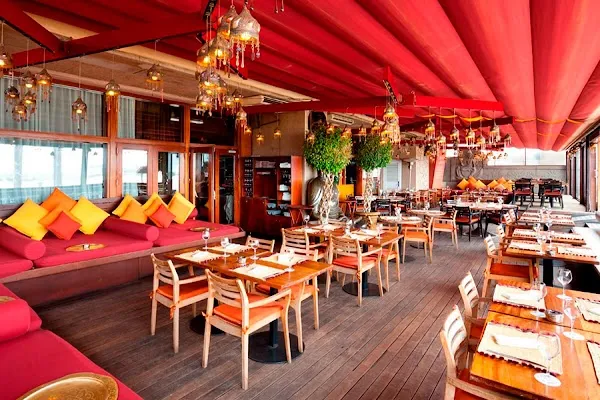 Carpe Diem Lounge Club — International restaurant in Barcelona