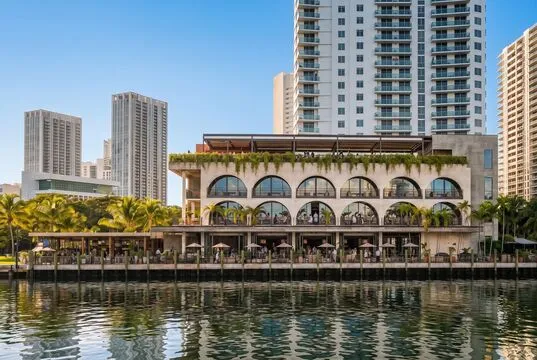 CASA NEOS — Mediterranean restaurant in Miami