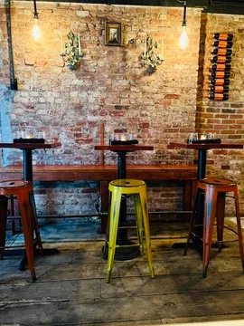 Cello Wine & Cocktail Bistro — European-American restaurant in New York