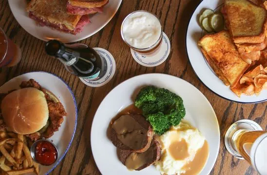 Chadwicks — American restaurant in Alexandria