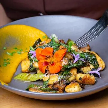 Chapter 5 — Californian restaurant in Napa