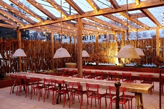 Chestnut Hill Brewing Company at Market at the Fareway — International restaurant in Philadelphia
