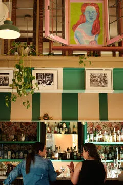 Chez Lafayette — Brasserie restaurant in Tacoma